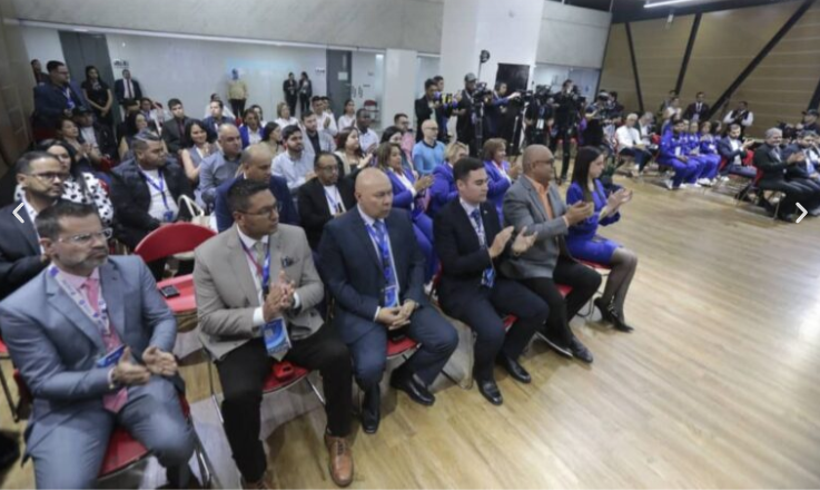 Letters of intent signed between MDC, CANTV, Corpostel, and La Guaira government